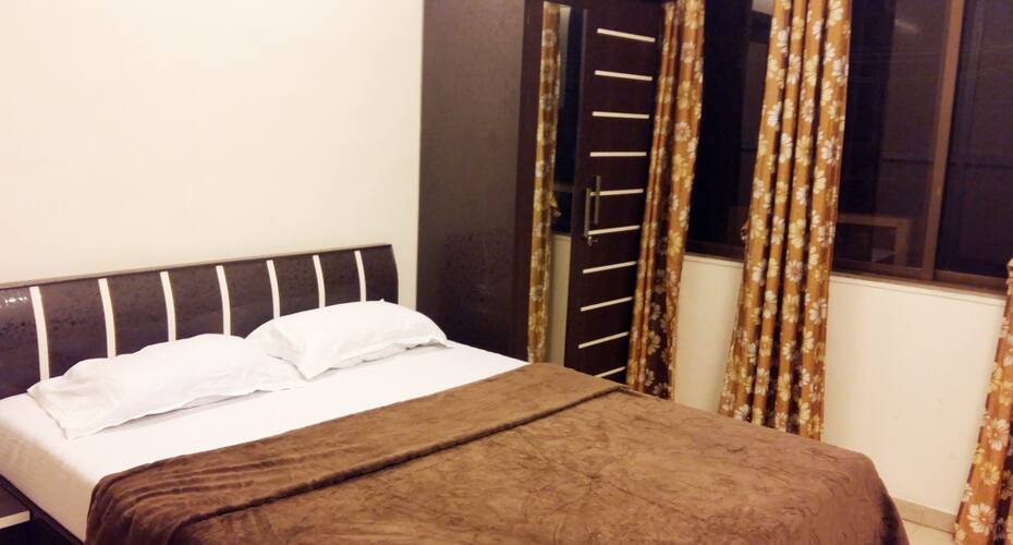 Executive Pleasant Service Apartment, Mumbai 1